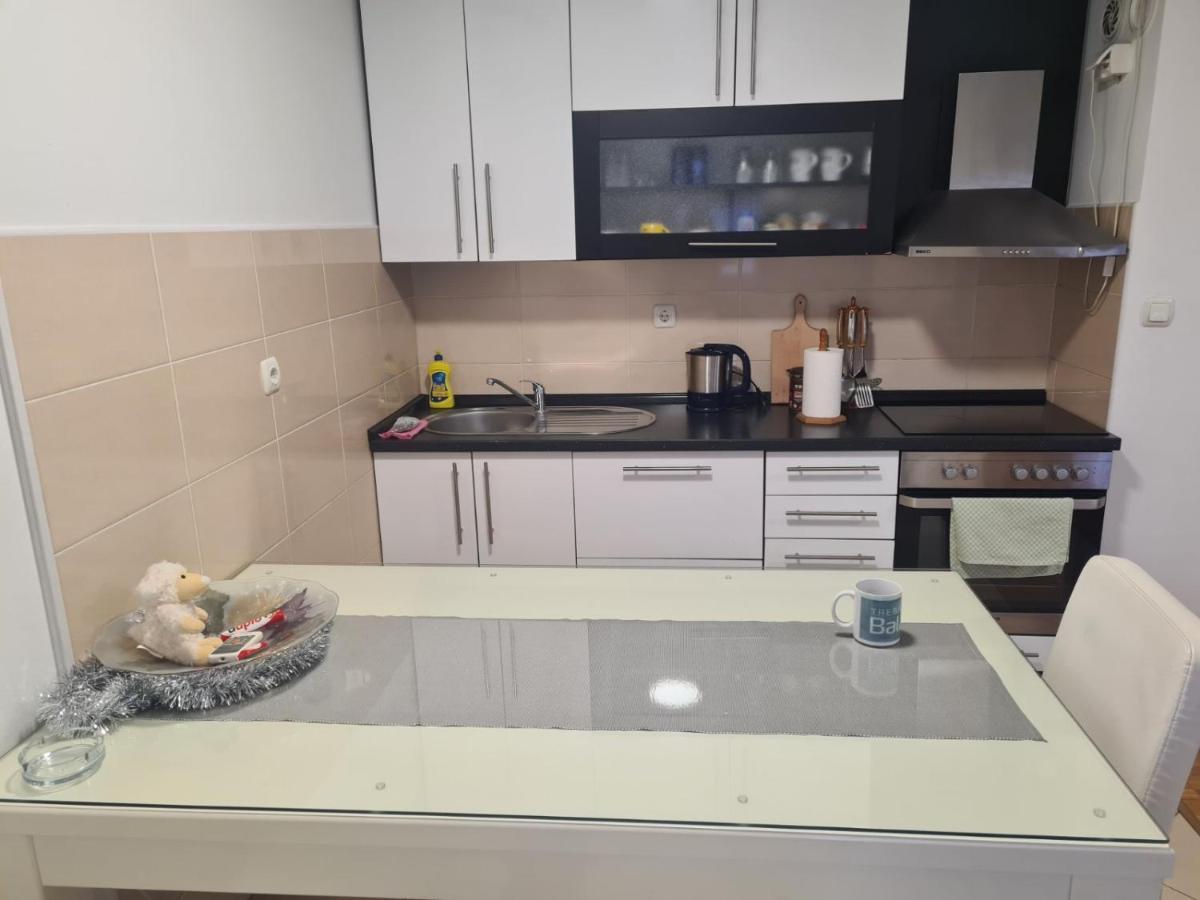 Appartement Apartman Bella à Doboj Extérieur photo